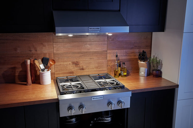 Hotte de cuisinière sous l'armoire KitchenAid de 30 po de style commercial - KVUC600KSS