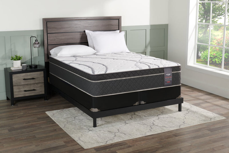 Ensemble matelas à Euro-plateau à profil bas Radiant de Springwall pour très grand lit