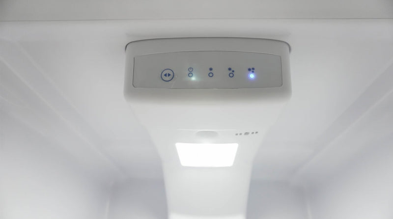 Réfrigérateur Danby de 11 pi³ et de 23,4 po à congélateur supérieur - blanc - DFF116B2WDBL