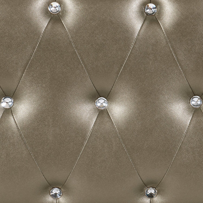 Ensemble de chambre à coucher Tyra 6 pièces somptueux en cuir végétalien avec lit, commode, miroir et table de nuit, champagne - format grand lit