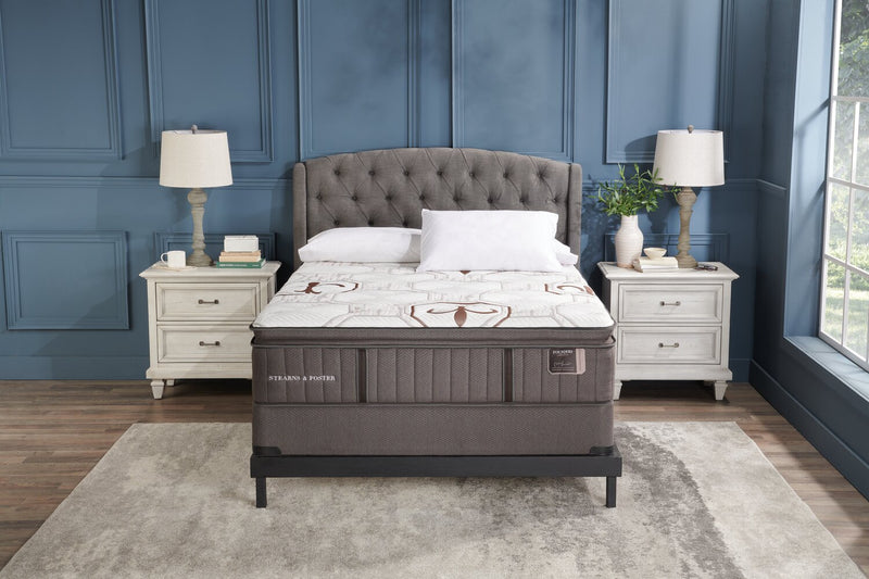 Matelas à plateau-coussin Crystal Palace collection Founders de Stearns & Foster pour grand lit