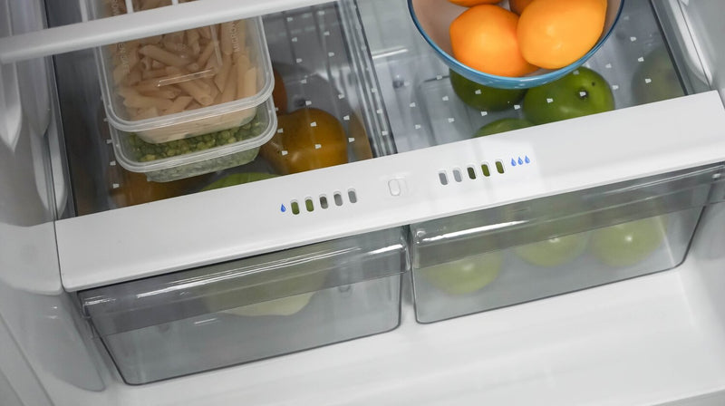 Réfrigérateur Danby de 11 pi³ et de 23,4 po à congélateur supérieur - blanc - DFF116B2WDBL