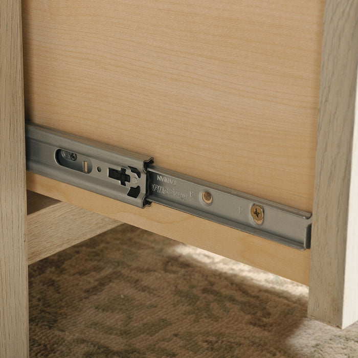 Bureau de direction Costa de 65,12 po à 7 tiroirs - marron blanchi