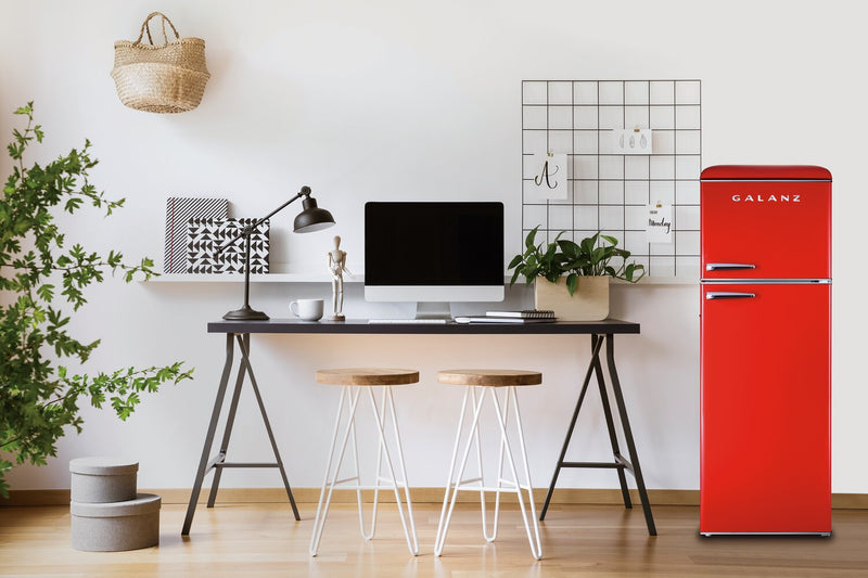 Réfrigérateur Galanz de 12 pi³ et de 23,7 po à congélateur supérieur - rouge Hot Rod - GLR12TRDEFR