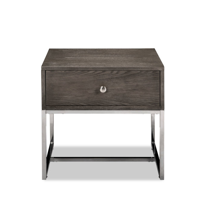 Table de bout moderne Echo de 24 po avec rangement - brune avec pattes en métal argenté