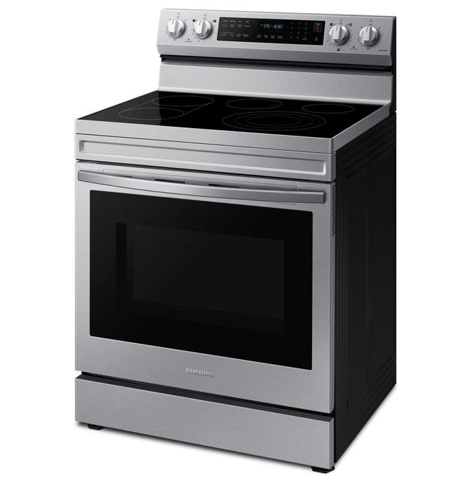 Cuisinière intelligente électrique amovible Samsung de 6,3 pi³ avec friture à air - acier inoxydable - NE63A6711SS/AC