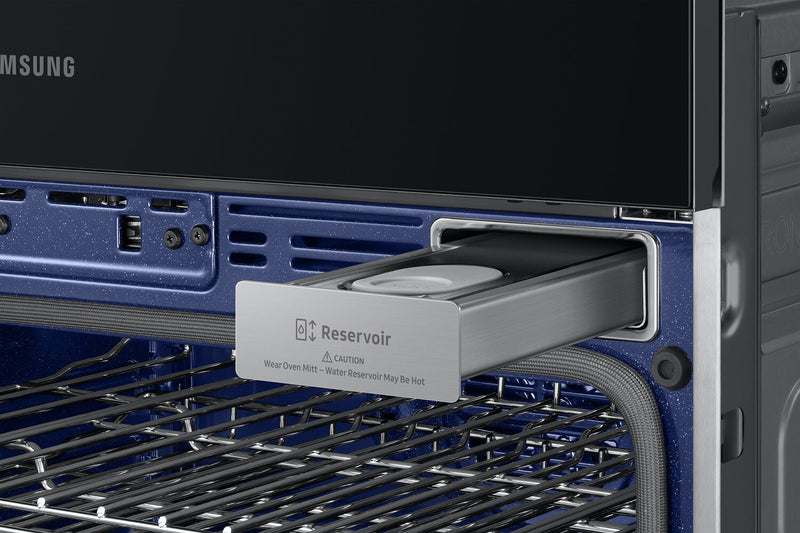 Four à micro-ondes combiné avec four mural électrique Samsung de 7 pi³ et de 30 po - acier noir mat - NQ70CG700DMTAA