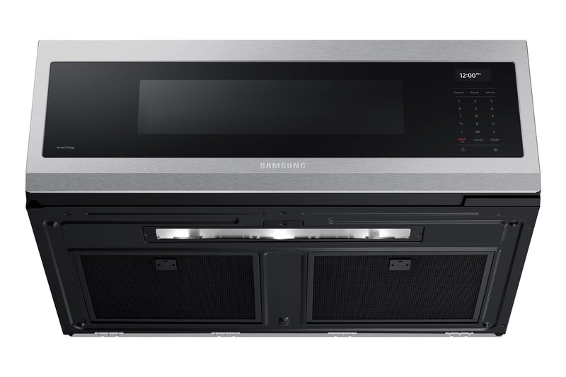 Four à micro-ondes à hotte intégrée Samsung de 1,1 pi³ avec 550 pi³/min et Wi-Fi - acier inoxydable - ME11A7710DS/AC