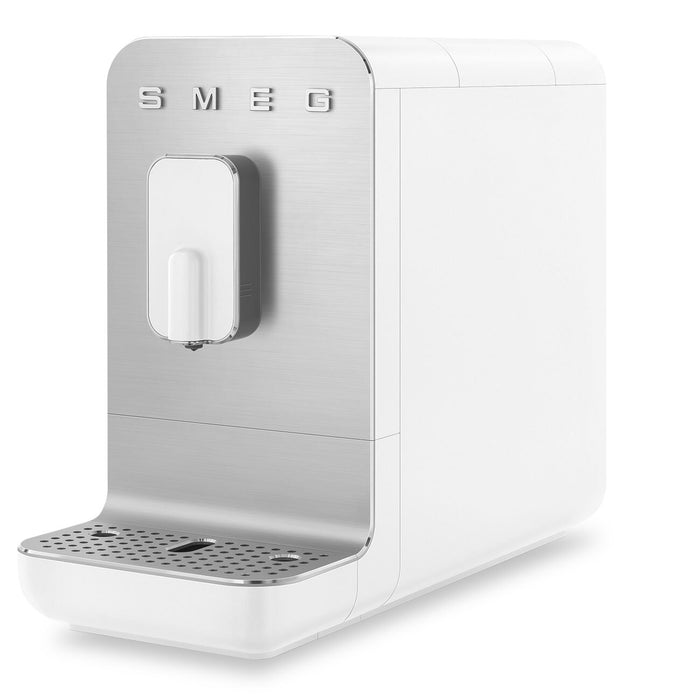 Machine à espresso Smeg entièrement automatique - BCC11WHMUS