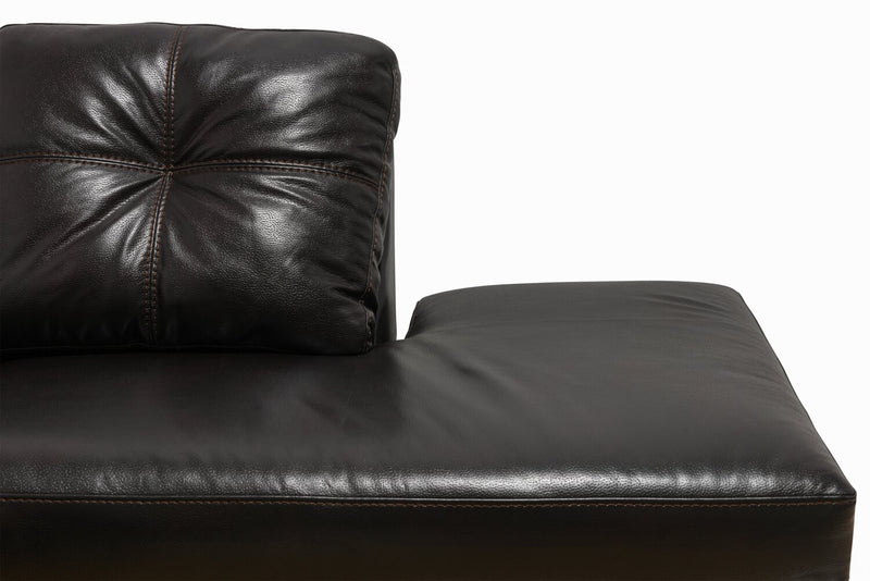 Sofa sectionnel de droite Addison 2 pièces fabriqué au Canada en tissu d’apparence cuir avec coussins de siège amovibles - mûre