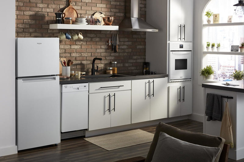 Réfrigérateur Whirlpool de 11,6 pi³ et de 24 po à congélateur supérieur - blanc - WRT112CZJW