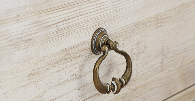 Meuble pour téléviseur traditionnel Willowton de 64 po avec rangement et système de gestion des câbles pour téléviseurs jusqu’à 70 po - blanchi