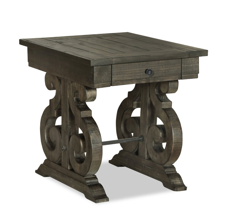 Table de bout traditionnelle Bellamy de 22 po avec rangement - pin brun foncé avec base en bois à volutes