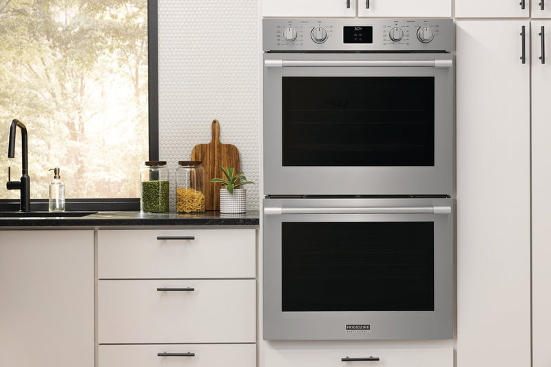 Four mural double électrique Frigidaire Professional de 5,3/5,3 pi³ et de 30 po avec convection totale - acier inoxydable Smudge-ProofMD - PCWD3080AF