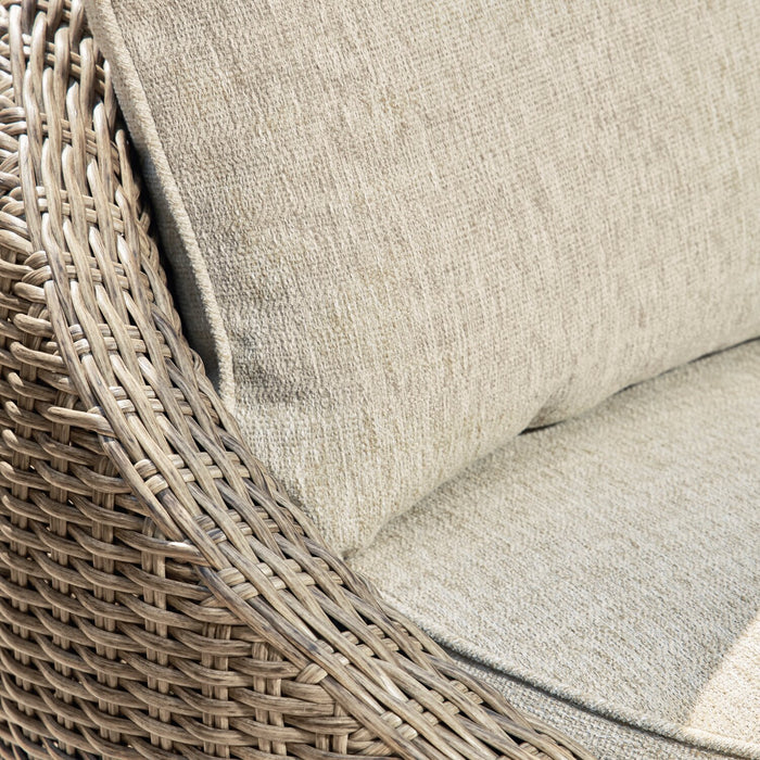 Ensemble de 2 fauteuils Lume pour la terrasse à l’extérieur - osier en résine et tissu Nuvella, résistant aux rayons UV et aux intempéries - naturel et beige