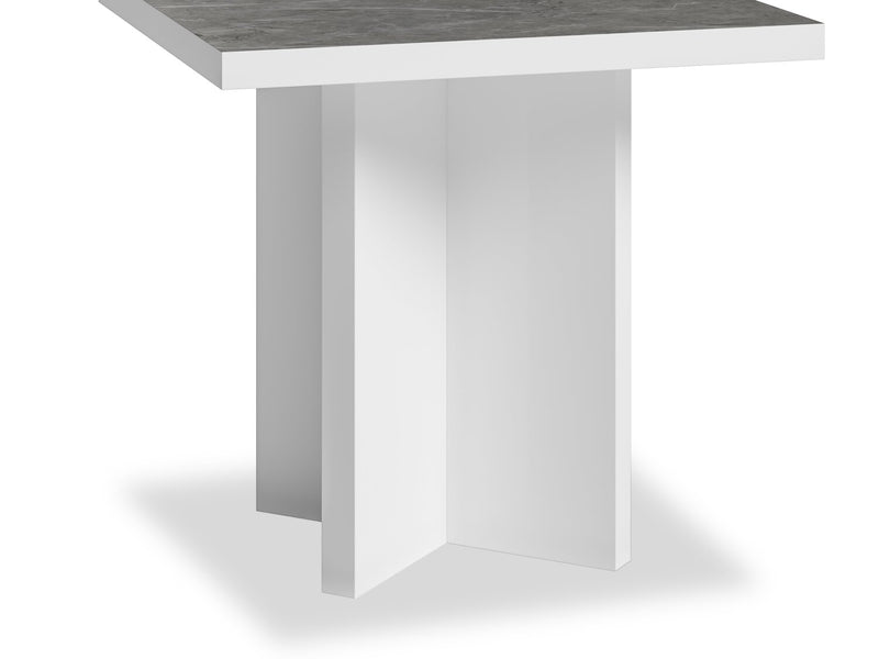Table de bout moderne Marla de 23,6 po - blanche et grise avec imitation de marbre