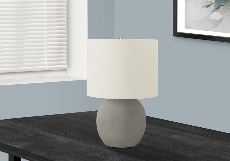 Lampe de table de 20 po béton gris avec abat-jour ivoire
