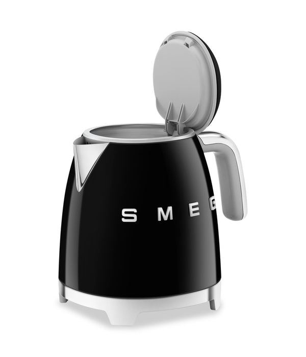 Mini bouilloire électrique Smeg sans fil de 0,8 l - KLF05BLUS