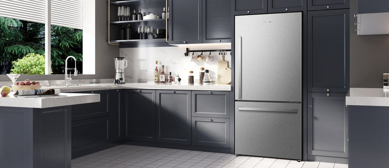 Réfrigérateur Hisense de 22,3 pi³ et de 31,3 po à congélateur inférieur - acier inoxydable - RB22A2FSE
