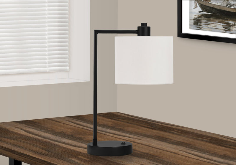 Lampe de table de 19 po en métal noir avec recharge USB