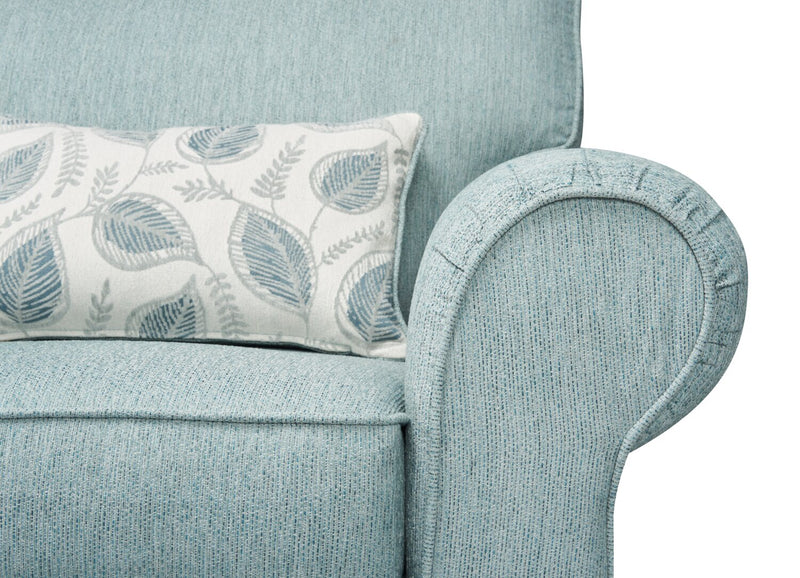 Fauteuil Scarlett de 41,5 po fabriqué au Canada en tissu de chenille avec accoudoirs enroulés et coussin décoratif - bleu marine