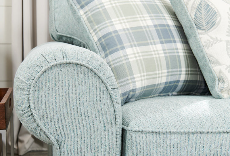 Sofa Scarlett de 87 po fabriqué au Canada en tissu de chenille avec accoudoirs enroulés et coussins décoratifs - bleu marine