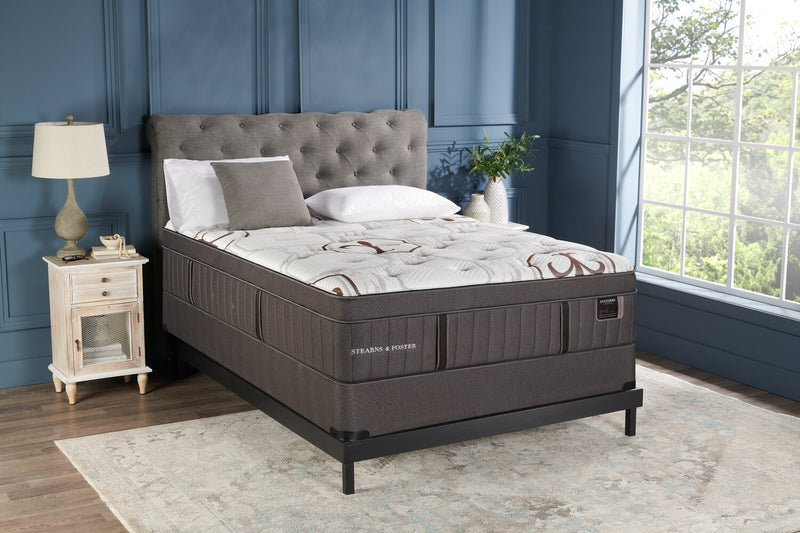 Matelas à Euro-plateau Cardiff City collection Founders de Stearns & Foster pour lit double