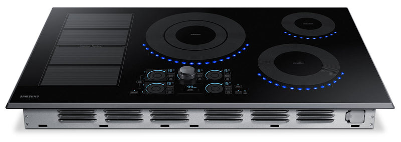 Surface de cuisson à induction intelligente Samsung de 36 po à 5 éléments avec zone polyvalente et technologie Virtual FlameMC - acier inoxydable noir - NZ36K7880UG/AA
