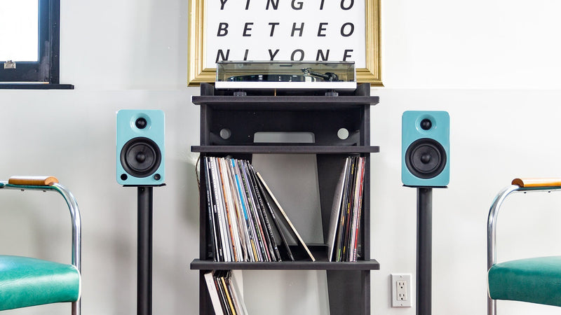 Support sur pied pour haut-parleur étagère Kanto SP32PL de 32 po de hauteur avec gestion des câbles