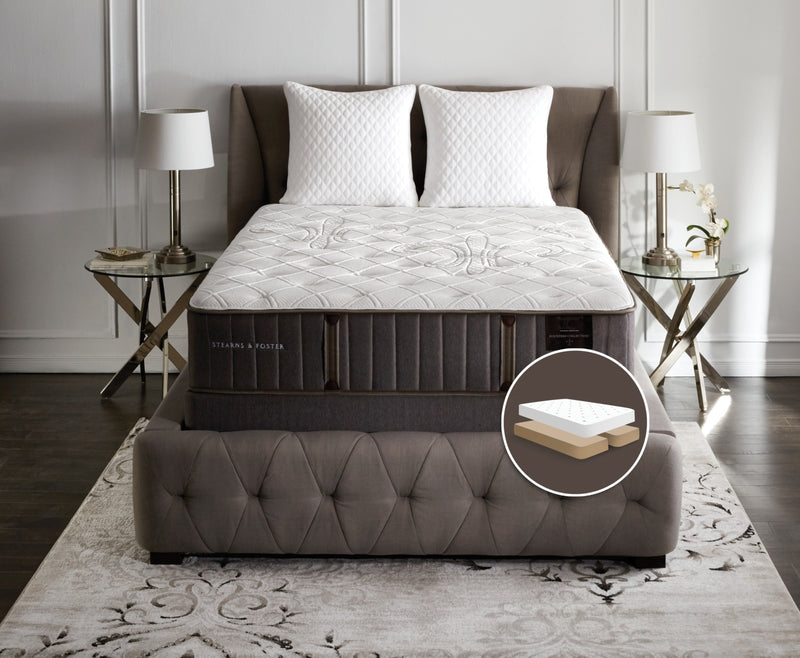 Ensemble matelas ferme divisé Finsbury de Stearns & Foster pour grand lit 